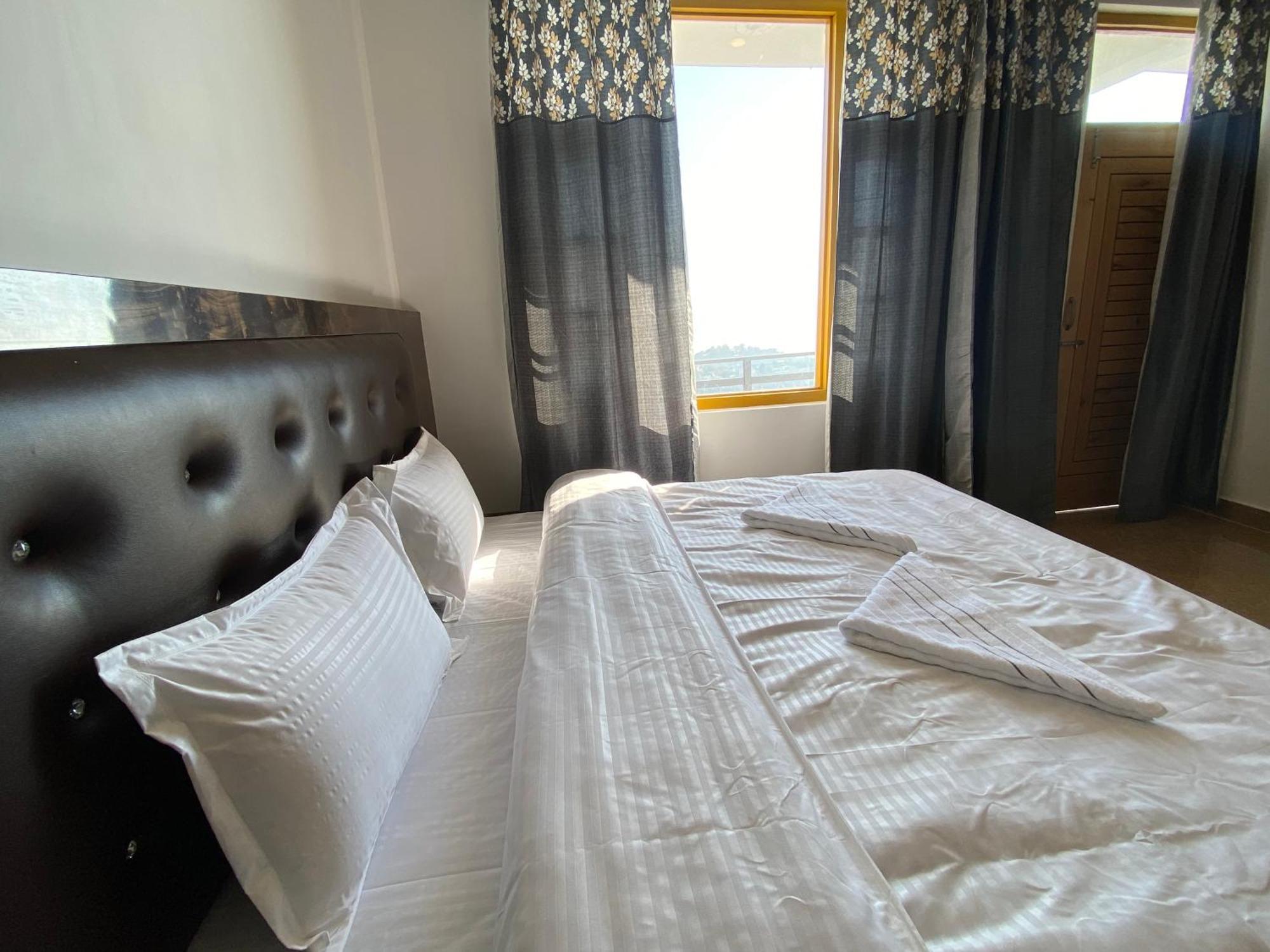 Redeem Cafe&Homestay McLeod Ganj Buitenkant foto